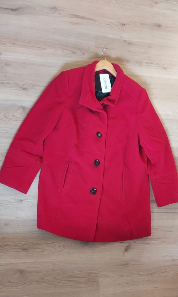 Manteau Rouge – Image 5